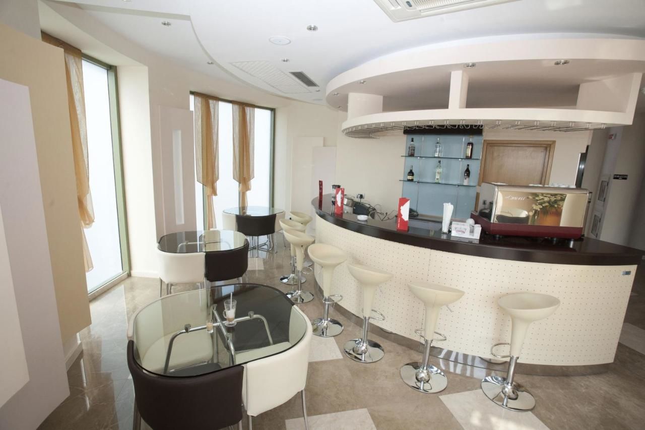 Отель BW Premier Collection Mari Vila Hotel Бухарест