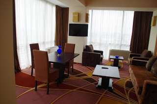 Отель BW Premier Collection Mari Vila Hotel Бухарест Queen Suite with Living Room and Kitchen-3